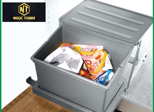 THÙNG ĐỰNG RÁC GẮN CÁNH tại Hiệp Phước